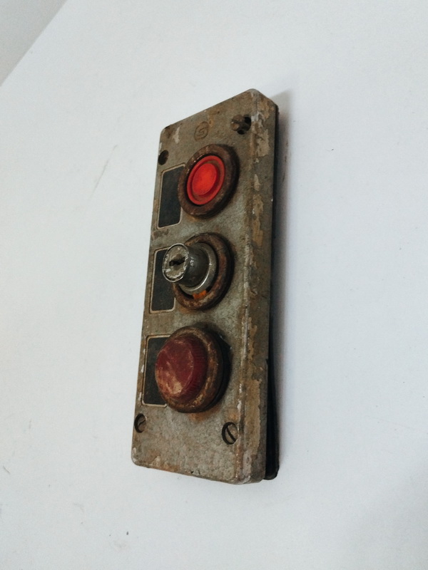 panel interruptor electrico ambientado 18x7x2-4 1u